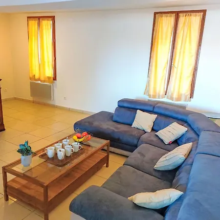 Сasa de vacaciones La Maison De L'etang By Interhome